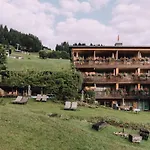 호텔 Naturhotel Chesa Valisa Hirschegg (Vorarlberg)