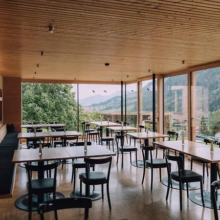 Hotel Naturhotel Chesa Valisa