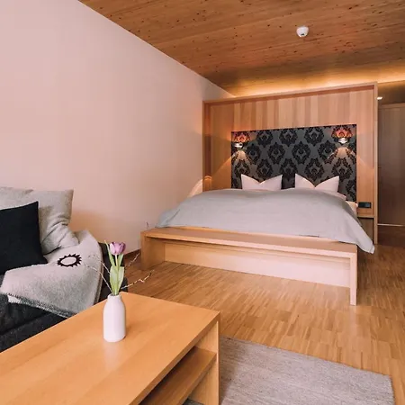 Naturhotel Chesa Valisa 4*