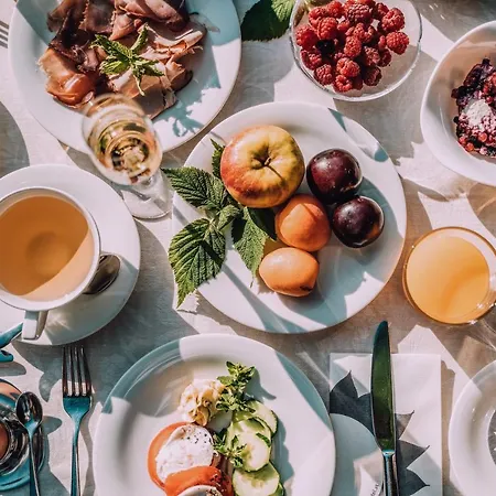 Hotel Naturhotel Chesa Valisa