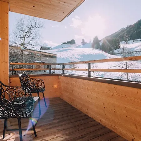 Naturhotel Chesa Valisa Szálloda