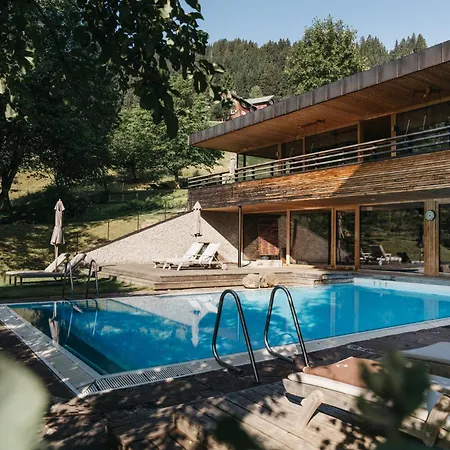 Naturhotel Chesa Valisa 4*