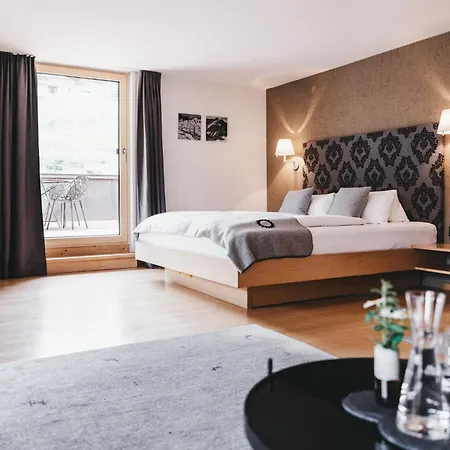 Naturhotel Chesa Valisa 4*