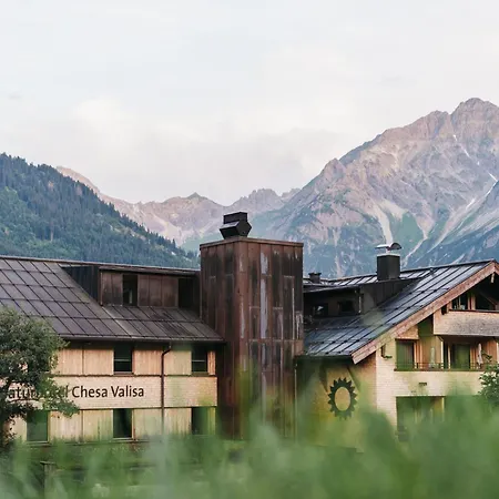 Naturhotel Chesa Valisa 4*
